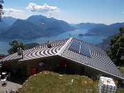12 PASSIAMO DIETRO IL RIFUGIO E RIPARTIAMO
